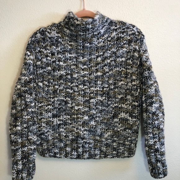 Black Tape Sweaters - Black Tape Women's Cable Knit Sweater Could fit medium